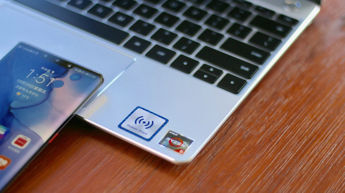 华为“一碰传”互联