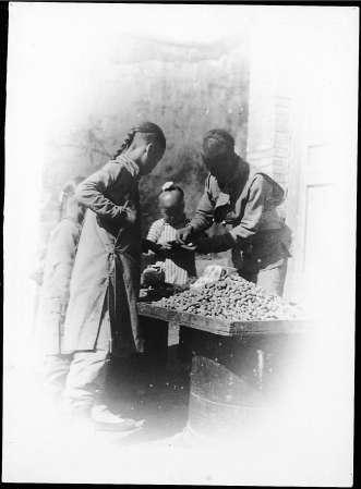 老北京花生摊 雷尼诺恩 摄