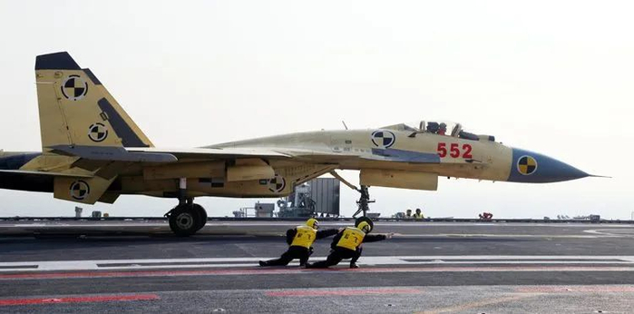 ▲2012年11月24日，真实版“航母style”。李唐 摄