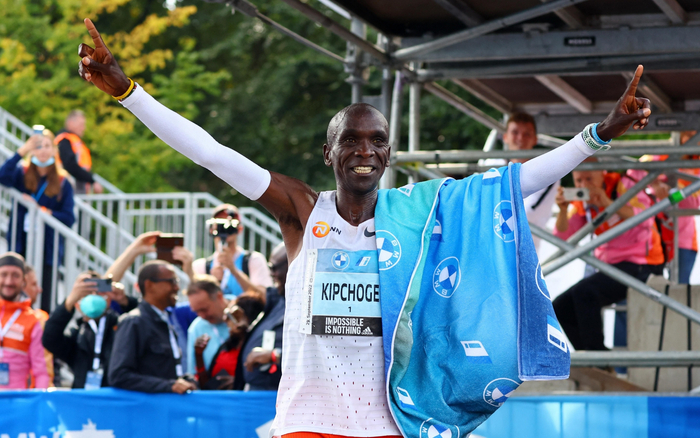 站上赛道，基普乔格霸气十足。  图/IC photo