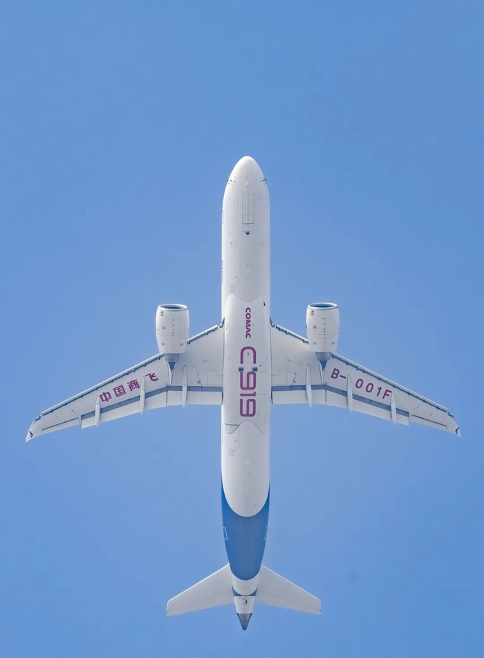 ▲2022年9月30日，C919飞机从北京首都国际机场起飞。新京报首席记者 陶冉&nbsp;摄