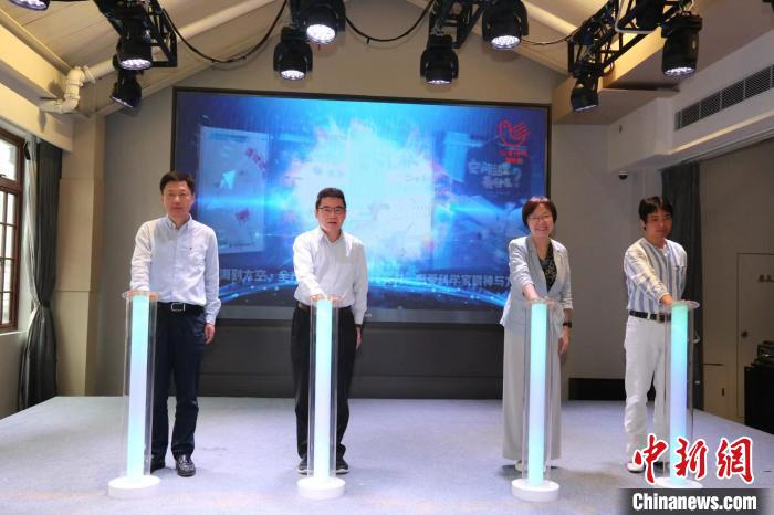 《中国高科技成就绘本》新书面世。　中国中福会出版社供图