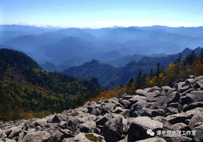 【考向预测】为什么说石河景观很奇特?石海又是怎么形成的?石头也能形成海?地理视角看高山流石滩!|天山|北坡|气温|雪线|雪莲_新浪新闻