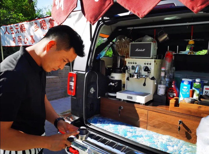 北京门头沟区山路边的车尾咖啡 &nbsp;图片 /&nbsp;网友@健康的一天