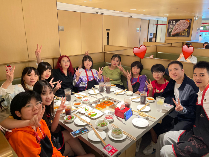 NOVA队员心心念念的火锅马上就安排上了。  俱乐部供图