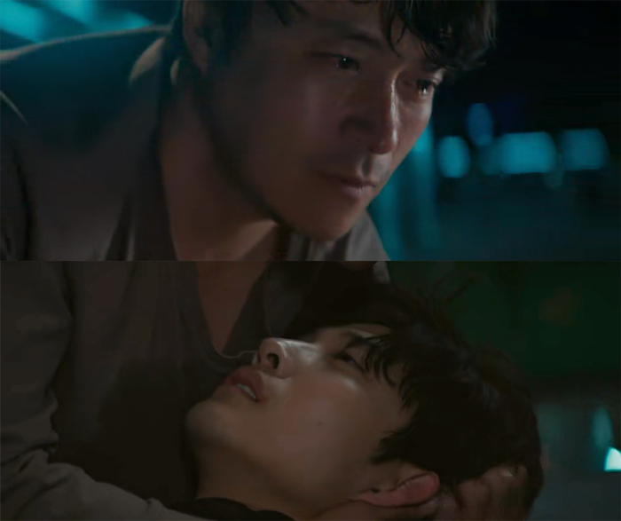 男二在穷爸爸身边感受到渴望的亲情。