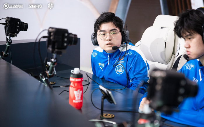 向阳（ID：子阳）是王者荣耀职业赛事首位游走位FMVP。  王者荣耀挑战者杯赛事供图