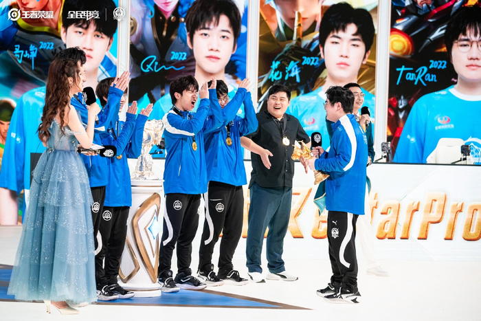 武汉eStarPro弥补了夏季赛的遗憾。  王者荣耀挑战者杯赛事供图