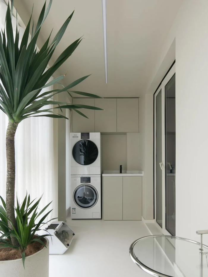 医用床头柜什么材质136㎡精装三恒住宅微改，自然生机、中性极简，我竟然羡慕一个男生独居的家_https://www.jmylbn.com_新闻资讯_第27张