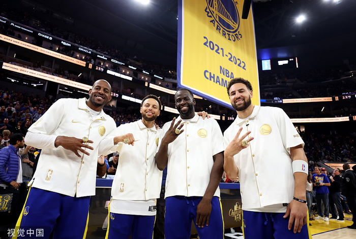 伊戈达拉、库里、格林和汤普森（从左至右），正是他们塑造了这支金州勇士。