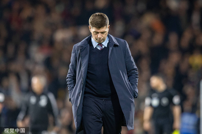 杰拉德下课。本文图片 CFP