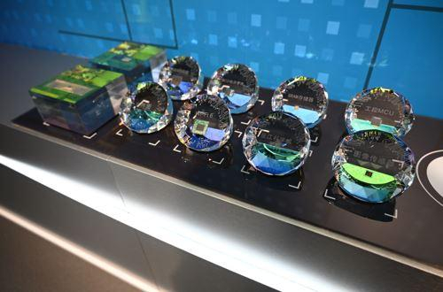 长三角已聚集起一批大型企业“、小巨人”企业和“专精特新”企业，成为集成电路产业持续实现新突破的重要支撑。