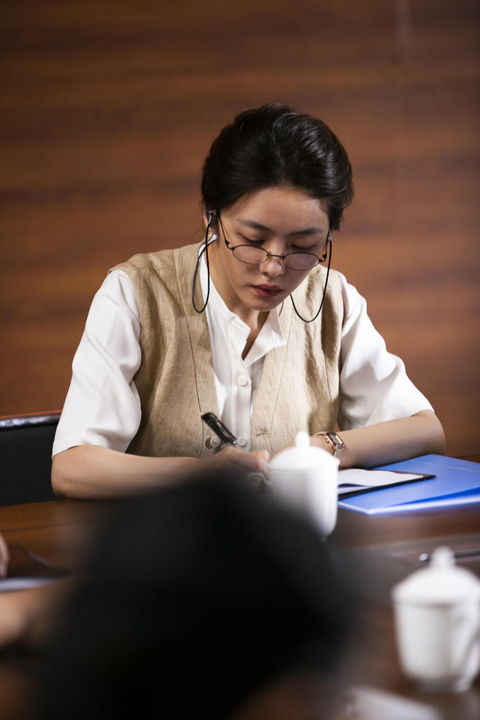 电视剧《胡同》中，蔡文静饰演的角色年龄跨度很大。  受访者供图