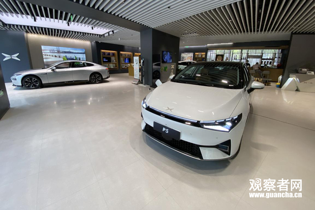 上海某小鹏汽车门店