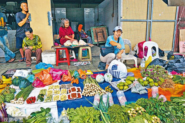 2018年9月，马来西亚，沙巴州，亚庇，农民市集。视觉中国 资料图