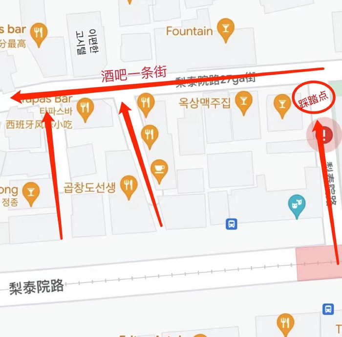 10月29日晚，游客从各巷道涌入梨泰院酒吧一条街。图为事发现场示意图。受访者供图