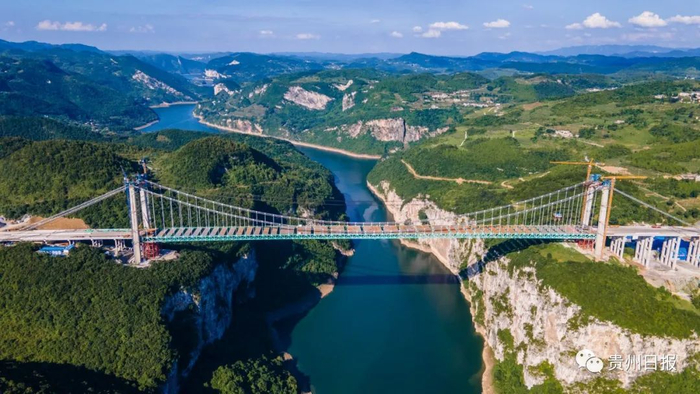 贵阳经金沙至古蔺（贵金古）高速公路项目重要控制性工程——金烽乌江大桥（贵州日报天眼新闻记者 邓刚 摄）