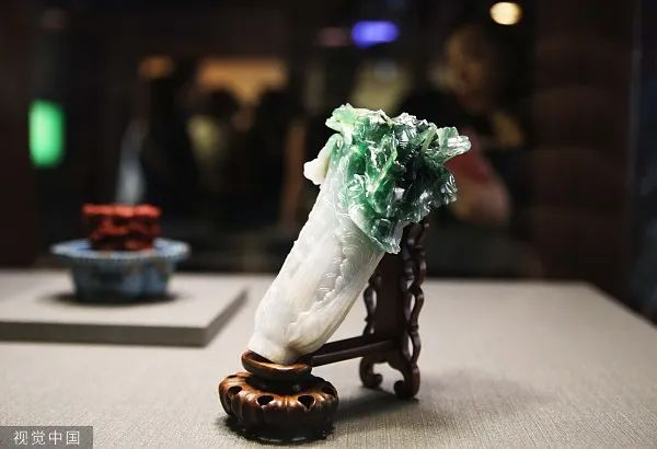 台北故宫博物院的镇馆之宝“翠玉白菜”（资料图） 图源：视觉中国