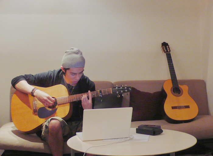 常有创作灵感的周柏豪。  受访者供图