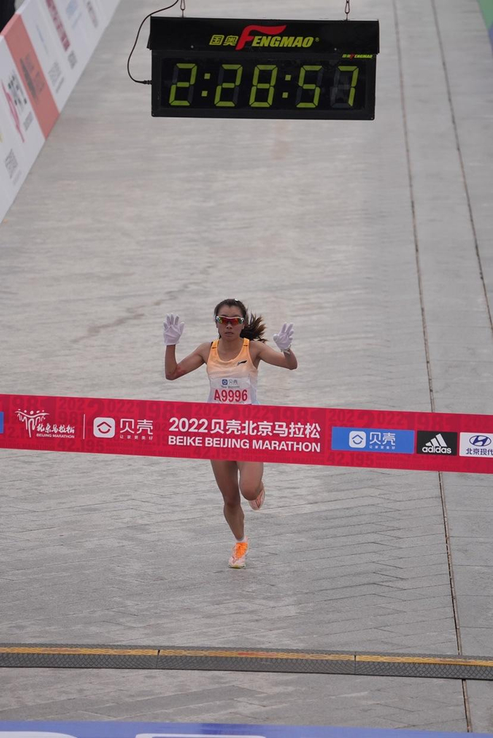 夏雨雨获得女子组冠军。&nbsp; 新京报记者 王子诚 摄