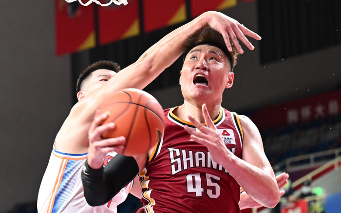 不言放弃的老将常林，在CBA打出了职业生涯的高光表现。&nbsp; 图/新华社