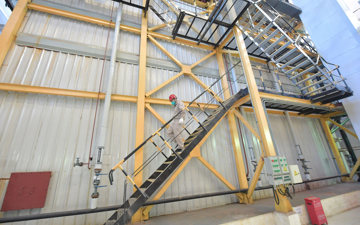 11月7日是北京试供暖首日，康庄供热厂开启了2号锅炉，1号、3号、4号和5号锅炉待命。新京报记者 李木易 摄