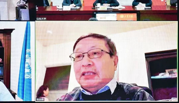 ▲11月5日，张益唐面向山东大学师生作了一场关于朗道-西格尔零点猜想的线上学术报告。  图片源自山东大学新媒体工作室