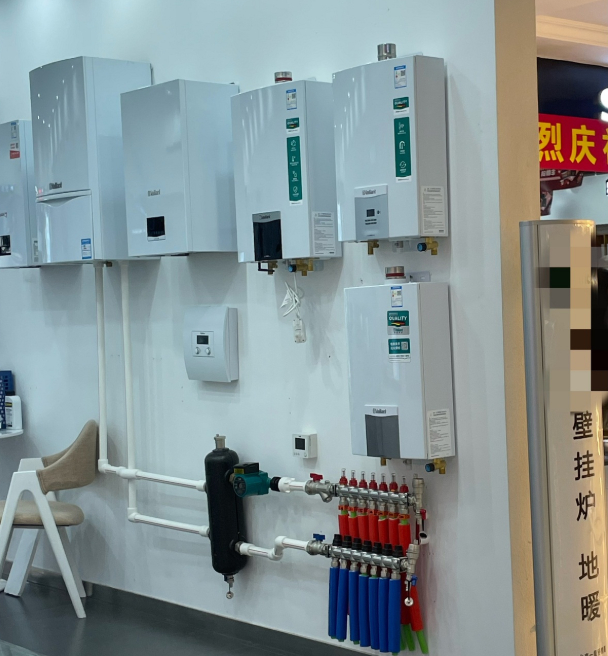 　家居广场里的德国品牌壁挂炉