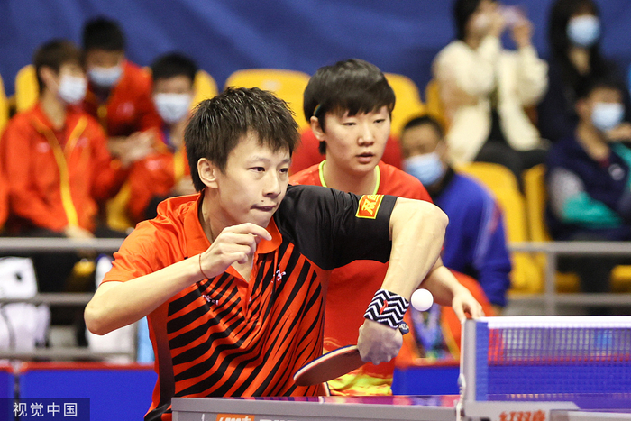 林高远/王曼昱组合。