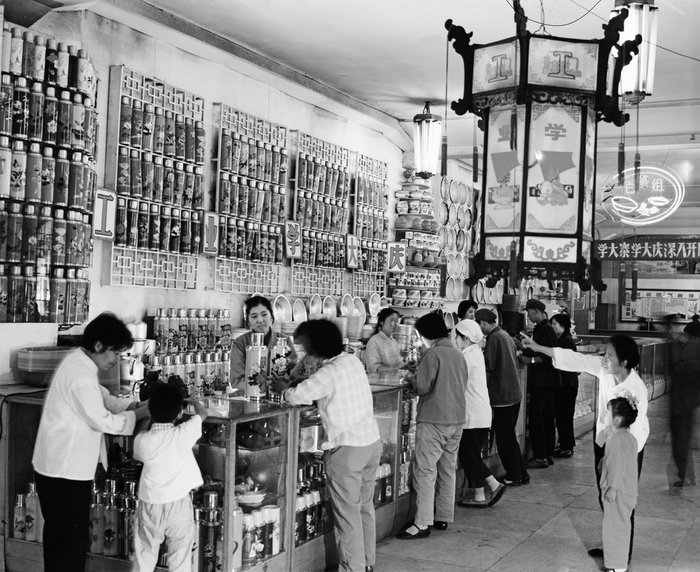 1972年，吉林，县城的供销社。