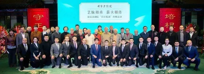 合影&nbsp;冯金明 摄