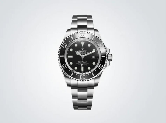 2008 年，劳力士推出劳力士深潜型，这款潜水表防水深达3,900 米。