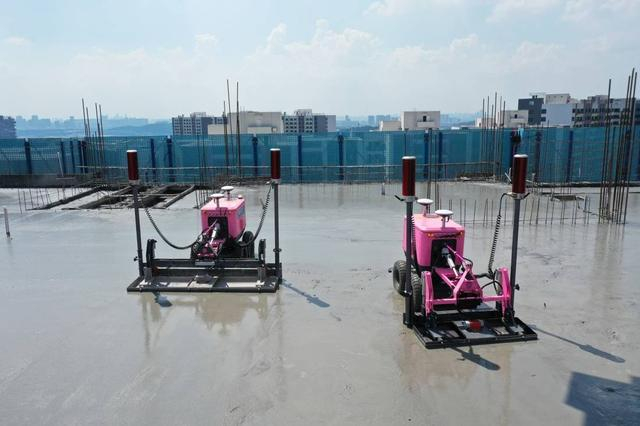 ▲地面整平机器人。