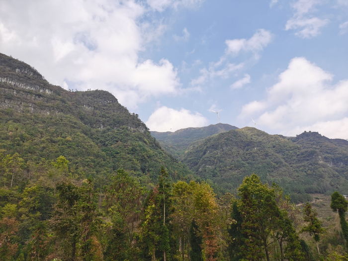 　汪祥慧的家乡位于贵州龙里县的大山深处。
