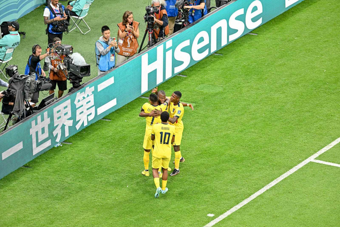 　厄瓜多尔队打破了世界杯“东道主首战不败”定律。