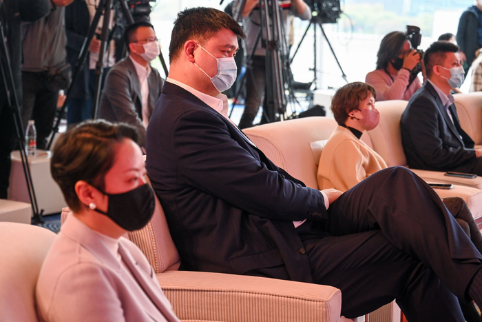 姚明来到发布会现场。 澎湃新闻记者 朱伟辉 图