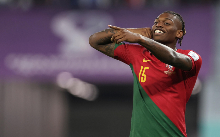 莱奥庆祝进球，他的下一站还是谜题。&nbsp; 图/新华社