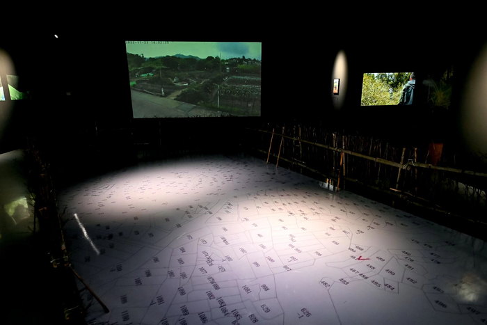 展览现场，陈翠梅《就因为你按了快门吗？》