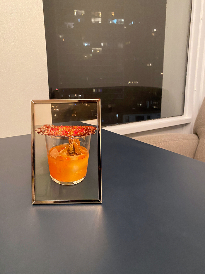 陈泳因，《一杯以发梦者的梦为蓝本的鸡尾酒 I》，2022年。摄影。图片由艺术家提供。