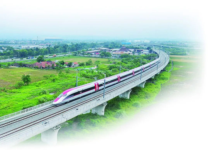 ▲试运行中的雅万高铁。