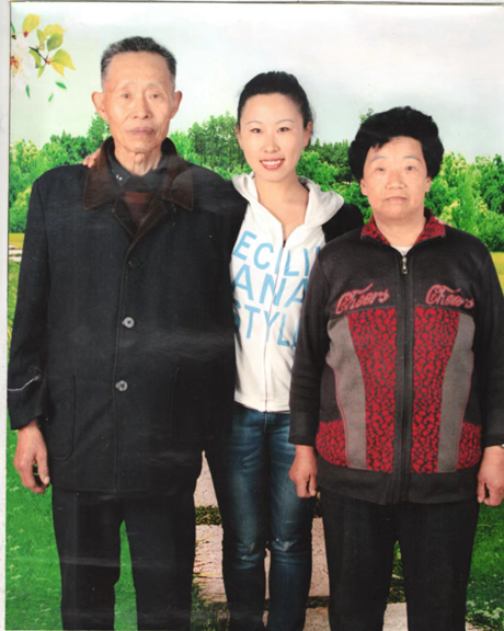     董冰冰和爷爷奶奶