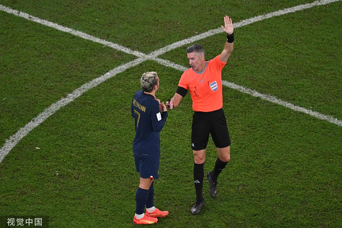 裁判取消了格里兹曼和法国队的进球。