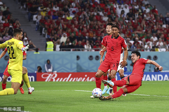 　C罗乌龙助攻，前中超广州恒大后卫金英权角球破门。