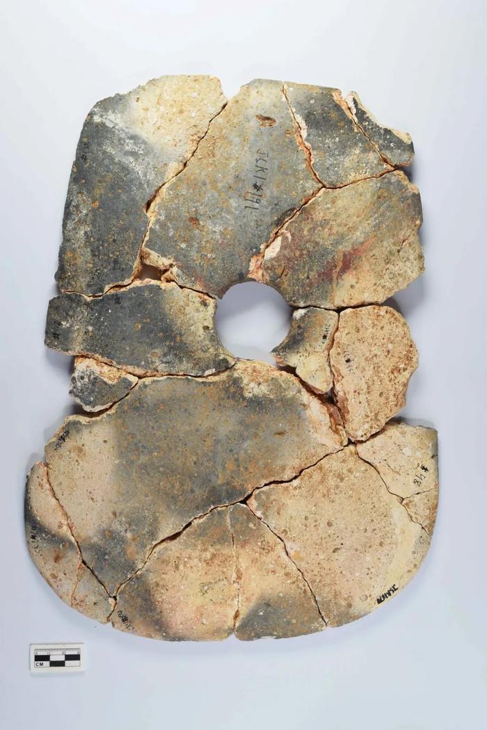 安徽凌家滩遗址发现中国史前考古中唯一一件龙首形玉器_手机新浪网