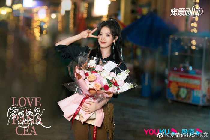 罗云熙、章若楠杀青照。  图片来自官方微博