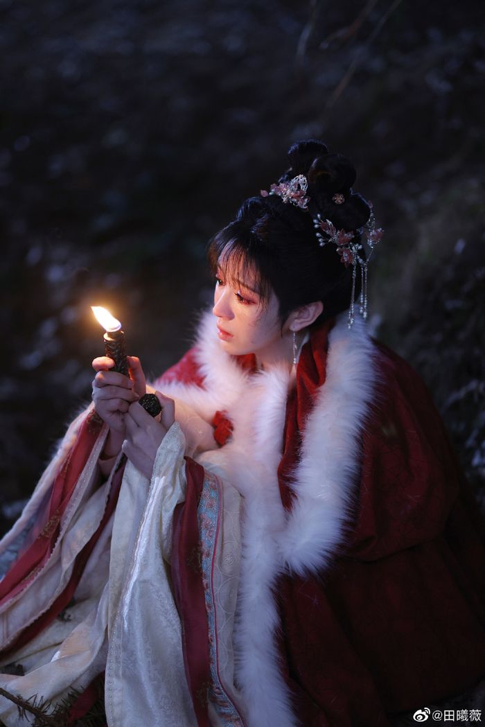 奔赴灾区找尹峥的李薇