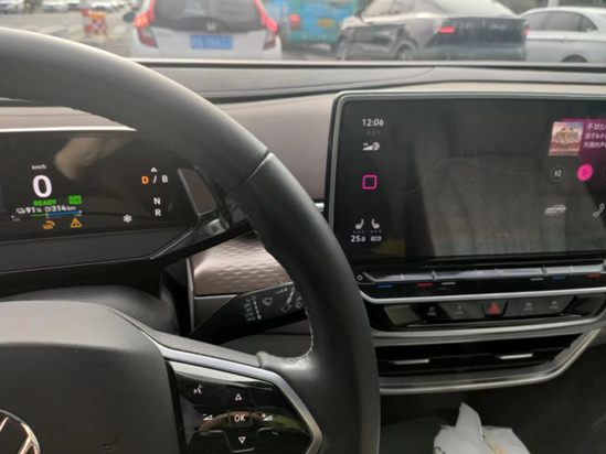 何先生拍摄照片称，当时他的车辆正处于黑屏中，受访者供图