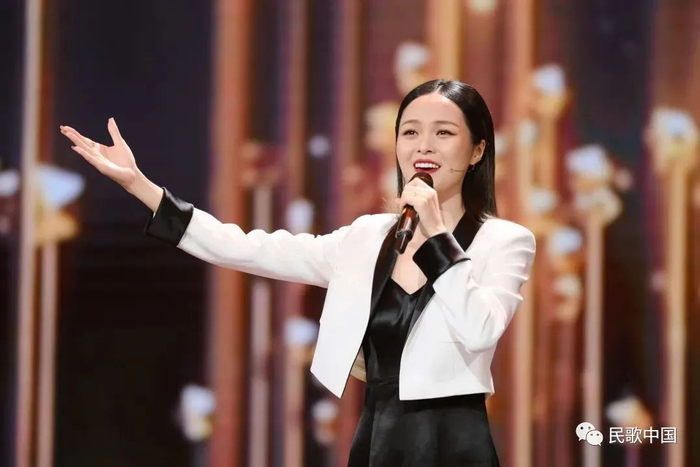 曾获曲作者赞赏!青年女高音龚爽唱响《长江之歌》,赋予歌曲新时代的表达