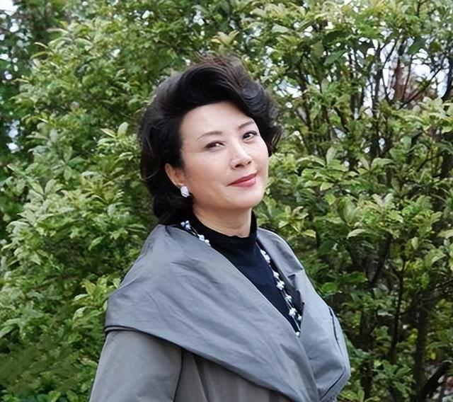 演员王静:长得漂亮戏也好,为人低调不张扬,59岁婚姻却成迷