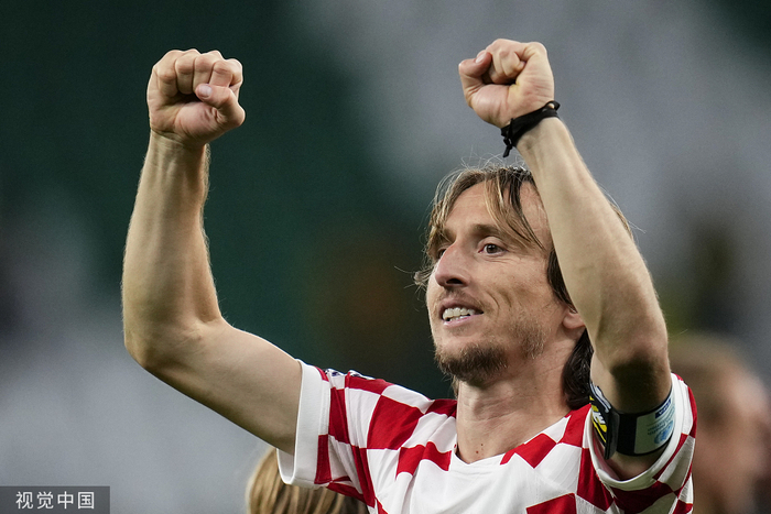 　37岁的莫德里奇，依旧是那个中场大师。